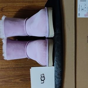 🔥🔥 Brand New In Box UGG Mini Bailey🔥🔥